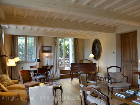 luxury accommodation in center Rome